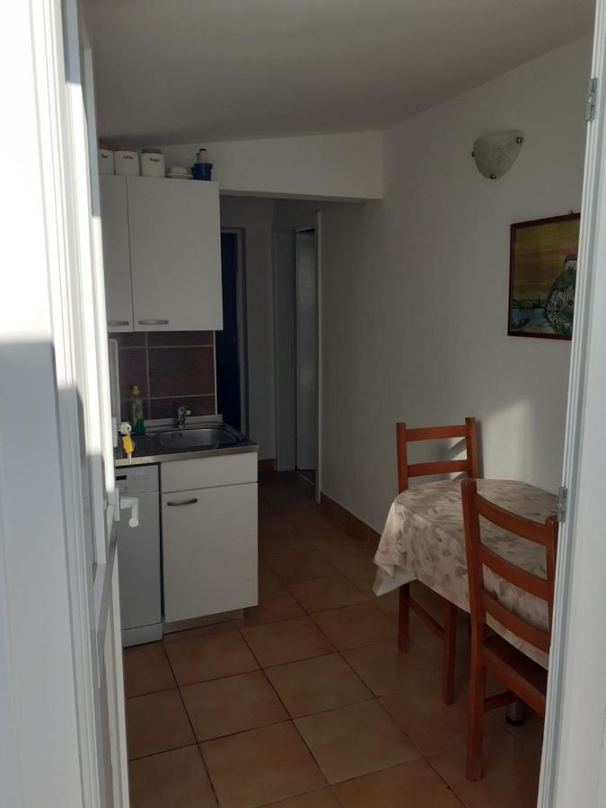Apartman Vir-Miljkovica Zewnętrze zdjęcie