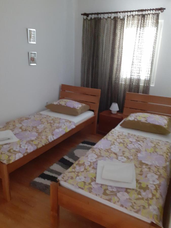 Apartman Vir-Miljkovica Zewnętrze zdjęcie